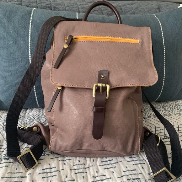 Sundance Handbags - Leather backpack